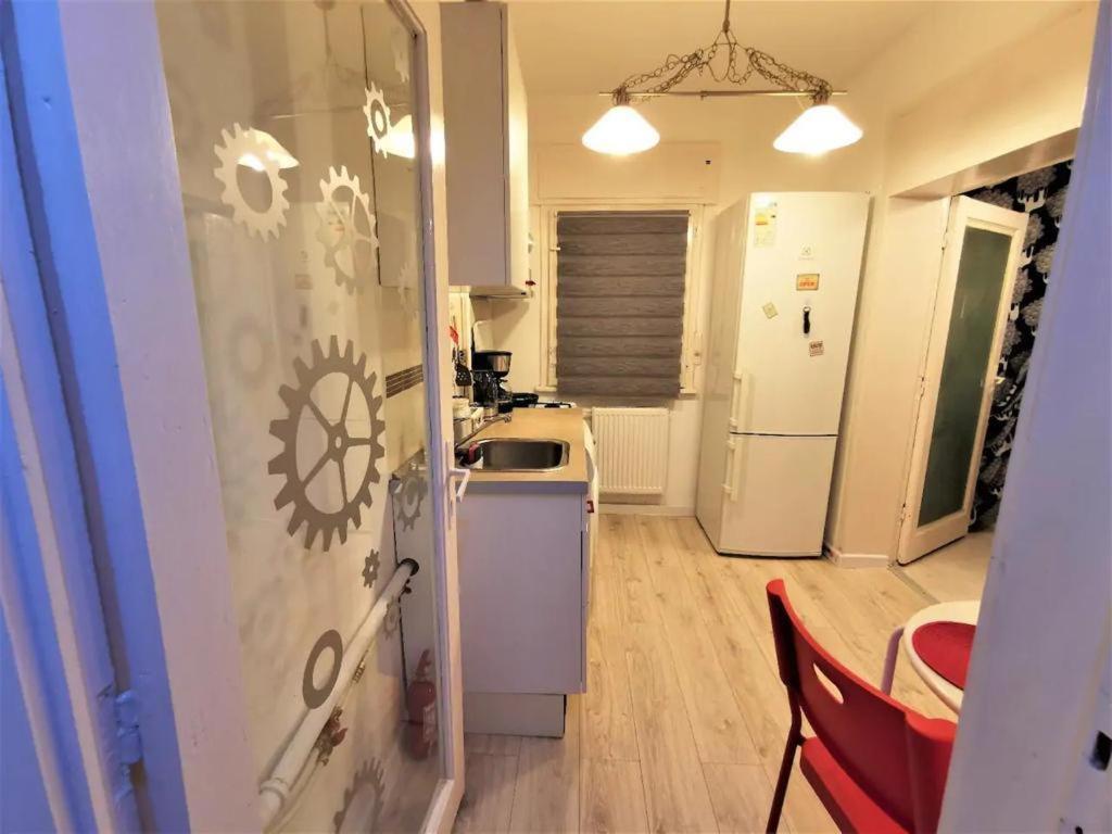 Luxury Piata Universitate Old Town Lägenhet Bukarest Exteriör bild